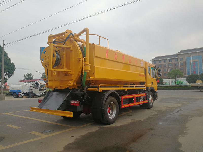 中洁牌XZL5180GQW6清洗吸污车