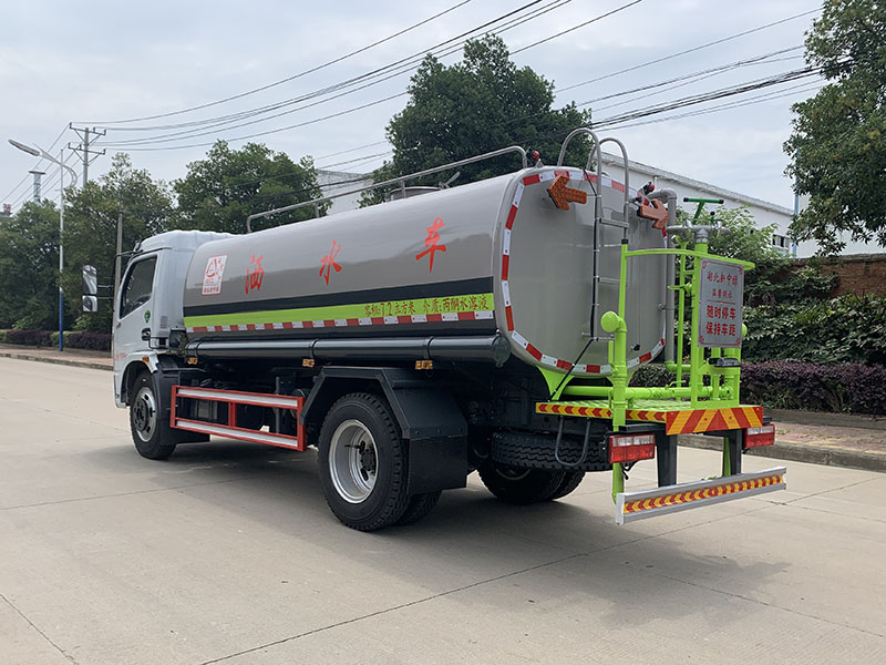 中洁牌XZL5120GSS6型洒水车