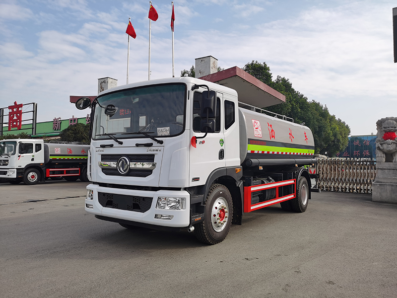 中洁牌XZL5180GSS6型洒水车