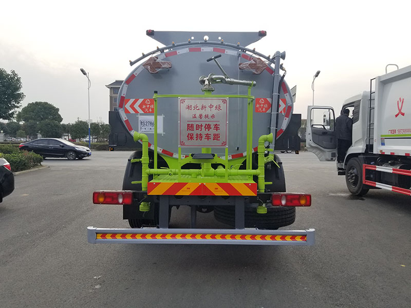 中洁牌XZL5182GSS6型洒水车