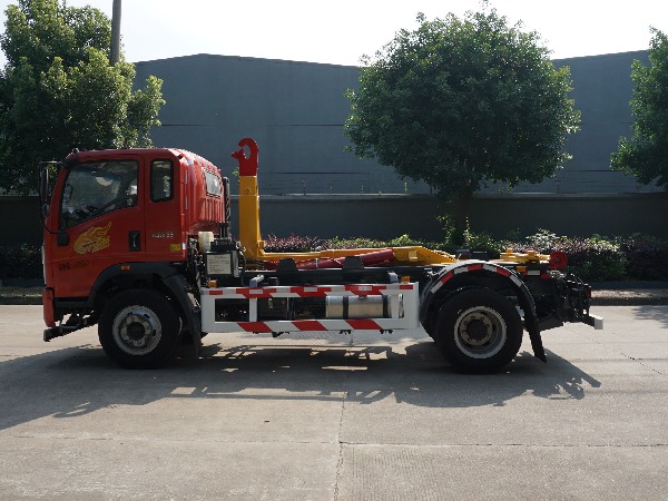 中洁牌XZL5148ZXX6型车厢可卸式垃圾车