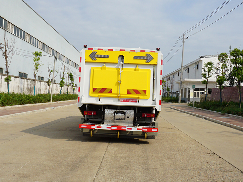中洁牌XZL5185TXC6型吸尘车