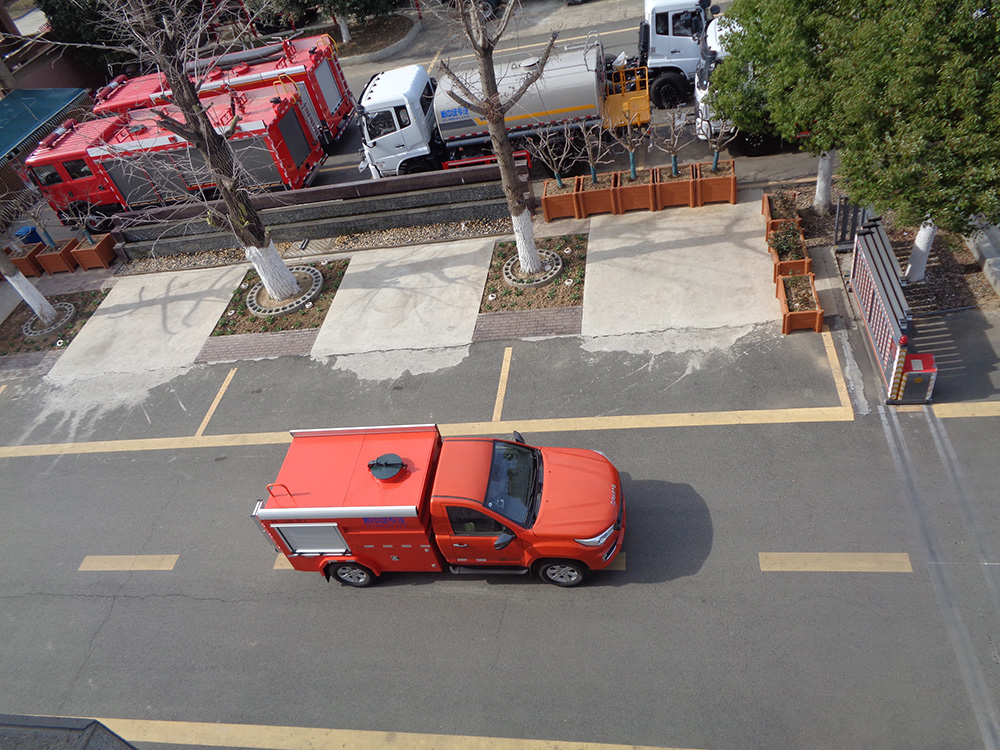 XZL5037GSS6型洒水车