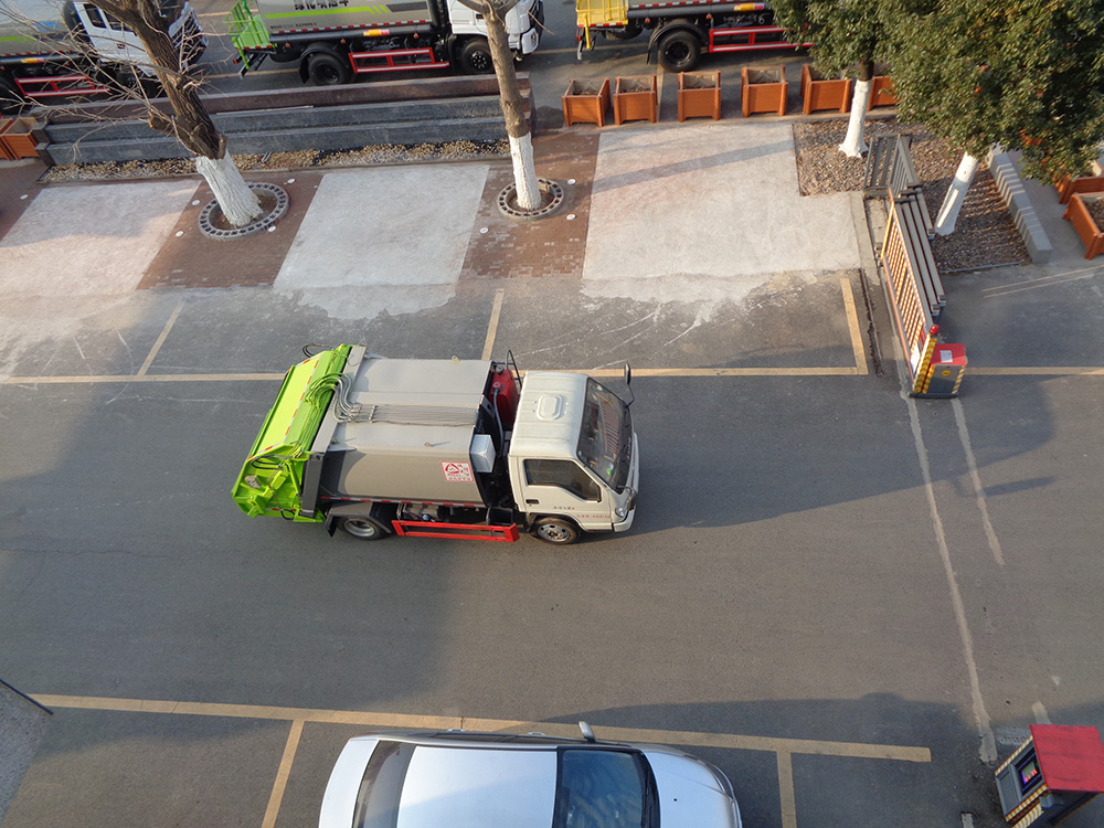 XZL5046ZYS6型压缩式垃圾车