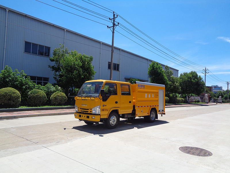 XZL5072GSS6型洒水车