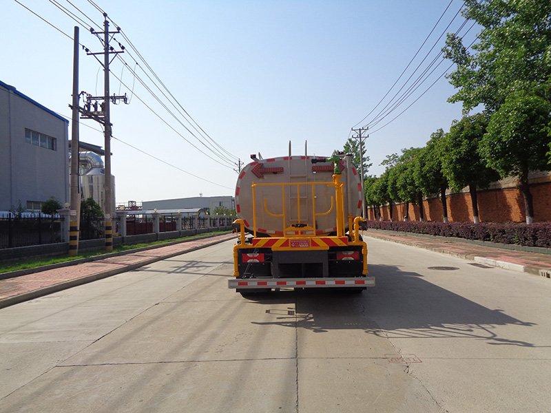 XZL5185GPSBEV型纯电动绿化喷洒车