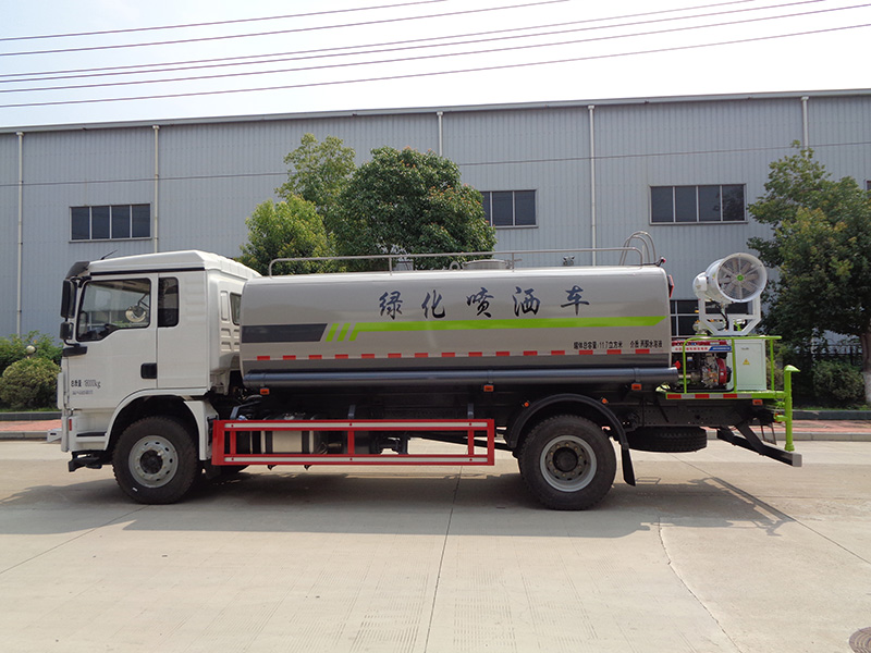 XZL5188GPS6S型绿化喷洒车