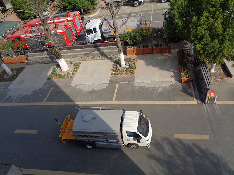 XZL5041GPSBEV型纯电动绿化喷洒车