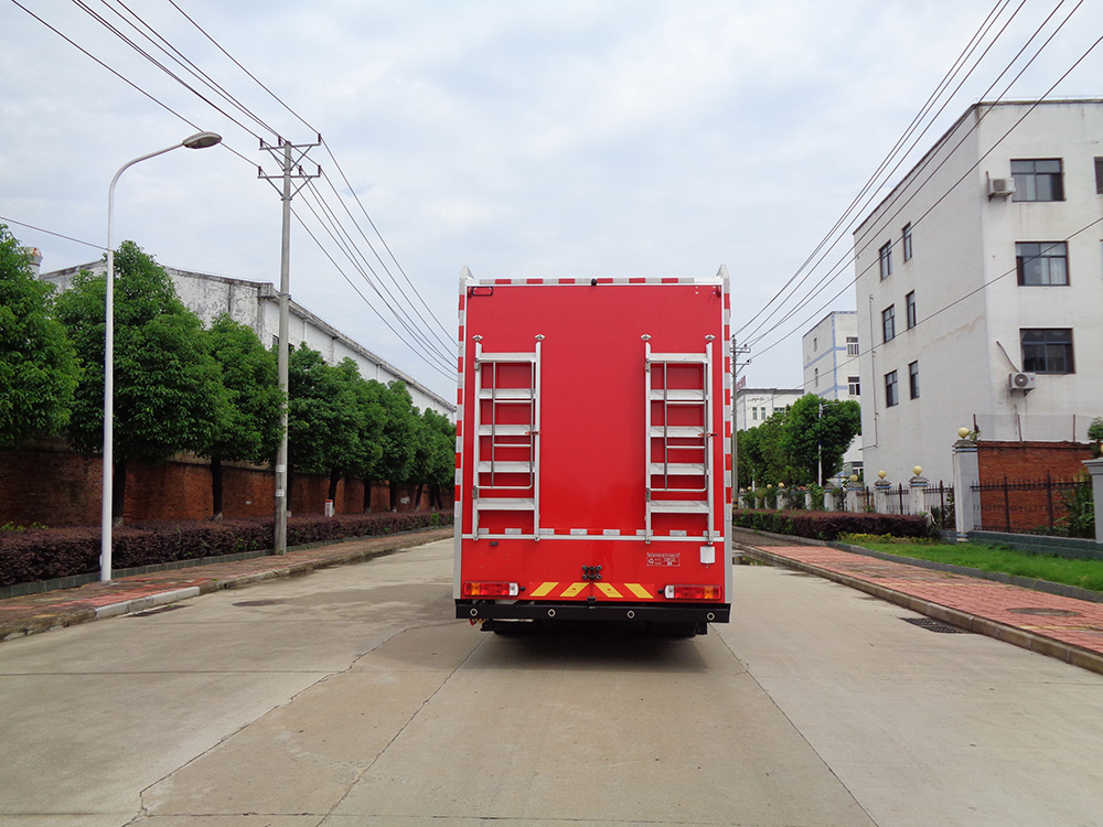 XZL5180XCC6型餐车