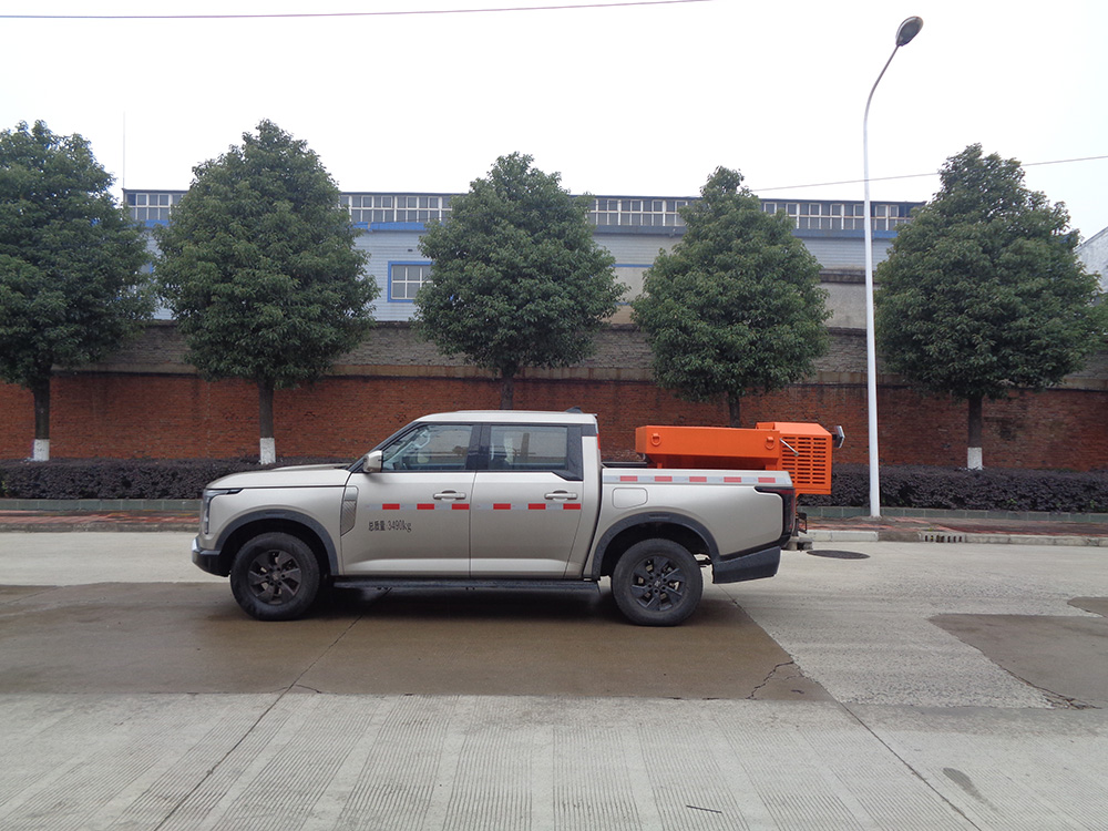 XZL5031TCXZNHEV型插电式混合动力除雪车